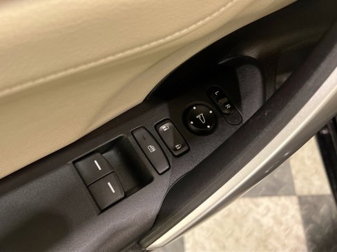 Used 2018 Honda Civic EX-L image 24