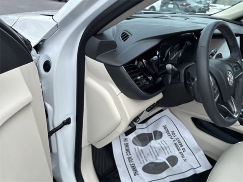 Certified 2021 Buick Envision Avenir image 18