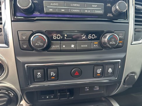 Used 2020 Nissan Titan SL w/ Moonroof Package image 30