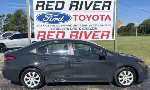 Used 2024 Toyota Corolla LE image 1