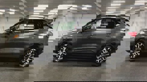 Used 2020 Ford Escape Titanium image 38
