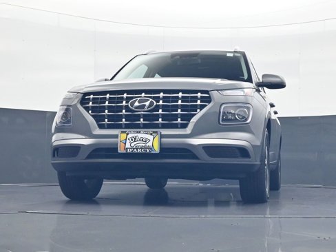 Certified 2021 Hyundai Venue SEL w/ Premium Package image 22