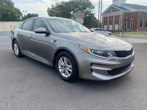Used 2017 Kia Optima LX image 3