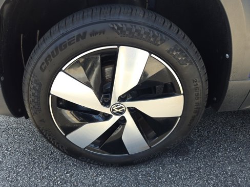 Used 2024 Volkswagen Taos S image 6