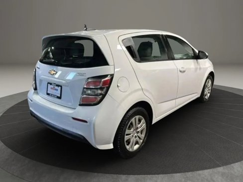 Used 2020 Chevrolet Sonic LT image 5