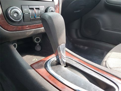Used 2008 Chevrolet Impala LT image 14