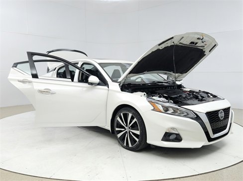 Used 2019 Nissan Altima 2.5 Platinum image 9