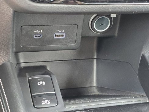 Used 2021 Nissan Kicks SV image 21
