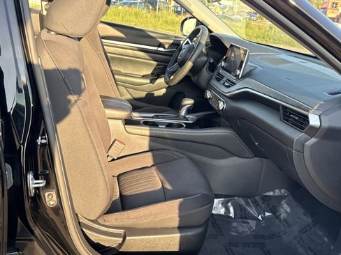 Used 2023 Nissan Altima 2.5 SV image 25