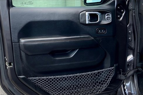 Used 2018 Jeep Wrangler Unlimited Sahara image 21