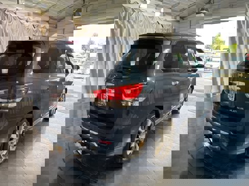Used 2013 Nissan Pathfinder Platinum image 6