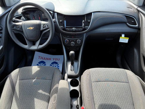 Used 2022 Chevrolet Trax LS w/ Tint and Cruise Package image 13