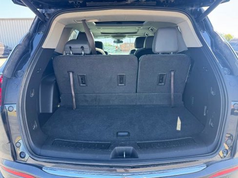 Used 2019 Buick Enclave Essence w/ LPO, Sport Appearance Package image 13