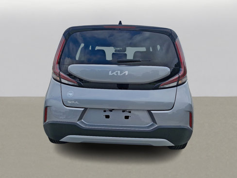 Used 2023 Kia Soul LX image 9