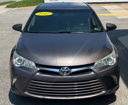 Used 2017 Toyota Camry XLE image 4