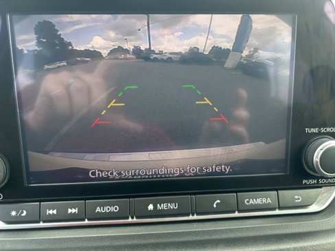 Used 2023 Nissan Rogue SV image 25