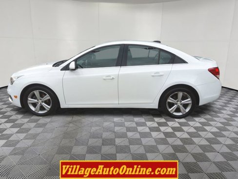 Used 2015 Chevrolet Cruze LT image 9
