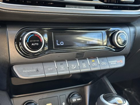 Used 2022 Hyundai Kona SEL w/ Convenience Package image 13
