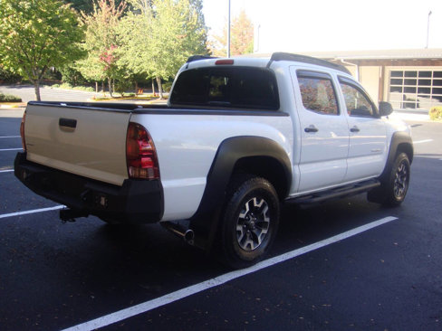 Used 2015 Toyota Tacoma 4x4 Double Cab image 9