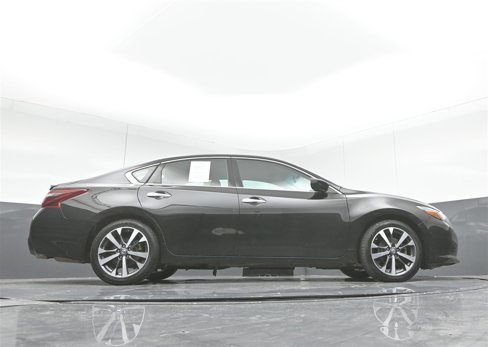 Used 2017 Nissan Altima 2.5 SR image 32