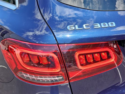 Used 2021 Mercedes-Benz GLC 300 4MATIC image 35