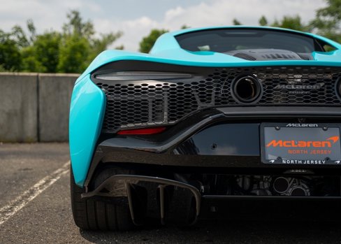 New 2025 McLaren Artura image 25