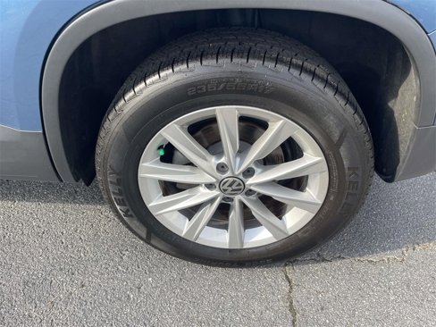 Used 2017 Volkswagen Tiguan Limited image 6