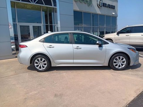 Used 2024 Toyota Corolla LE image 7