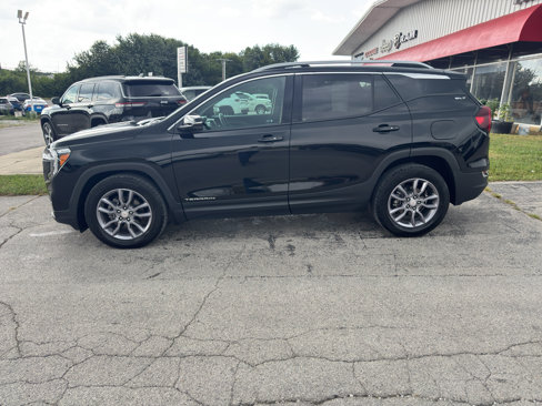 Used 2023 GMC Terrain SLT image 10