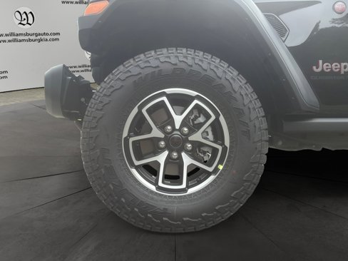 New 2025 Jeep Gladiator Rubicon image 14