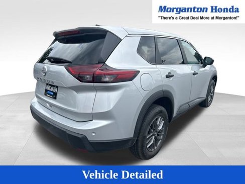 Used 2024 Nissan Rogue S image 9