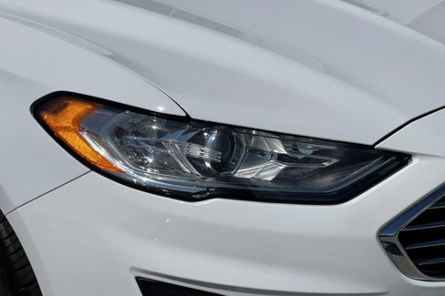 Used 2020 Ford Fusion SE image 9