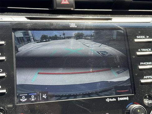 Used 2018 Toyota Camry XSE image 13