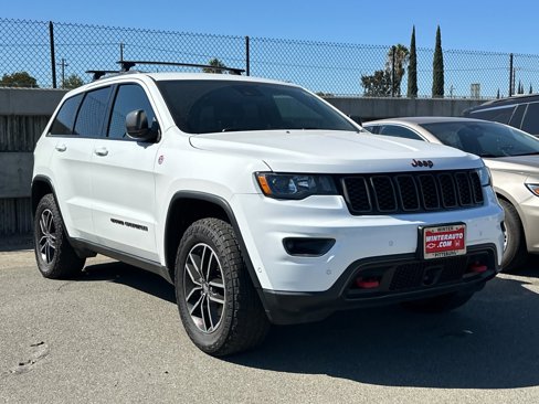 Used 2018 Jeep Grand Cherokee Trailhawk image 2