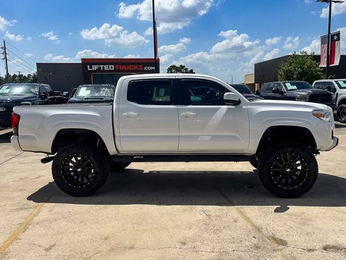 Used 2019 Toyota Tacoma SR image 10