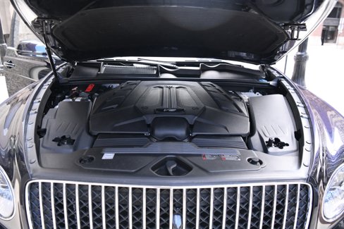 Used 2023 Bentley Bentayga Extended Wheelbase image 24