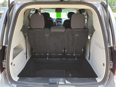 Used 2017 Dodge Grand Caravan SE w/ Power Window Group image 5