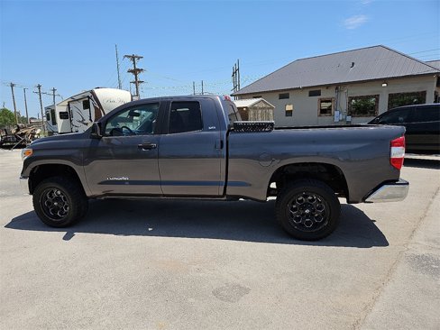 Used 2017 Toyota Tundra SR5 image 3