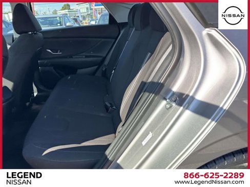Used 2023 Hyundai Elantra SEL image 12