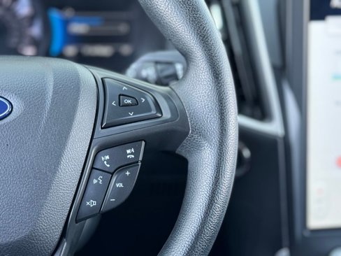 Used 2022 Ford Edge SE image 7
