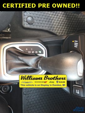 Certified 2022 Jeep Renegade Latitude w/ Convenience Group image 18