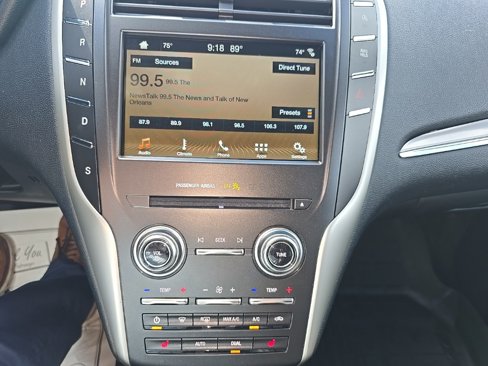 Used 2018 Lincoln MKC Premiere image 32