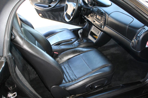 Used 2000 Porsche Boxster image 17