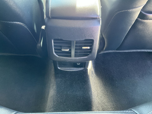 Used 2018 Ford Fusion Energi SE image 7