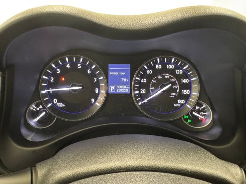 Used 2019 INFINITI Q70 Luxe image 18