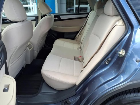 Used 2017 Subaru Outback 2.5i Premium image 36