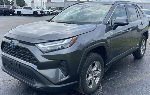 Used 2024 Toyota RAV4 XLE image 4
