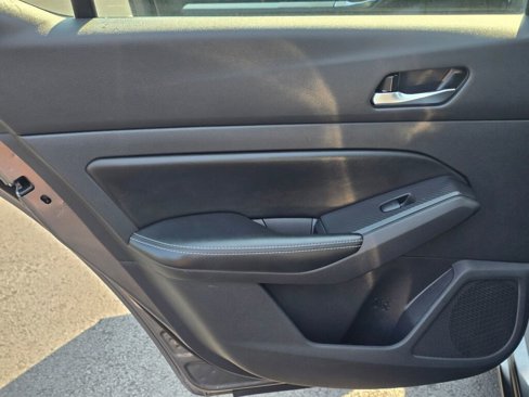Used 2022 Nissan Altima 2.5 SV image 38