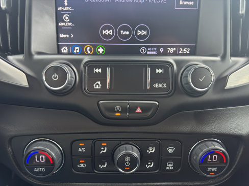 Used 2023 GMC Terrain SLT image 21
