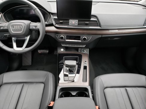 Used 2025 Audi Q5 2.0T Premium image 13